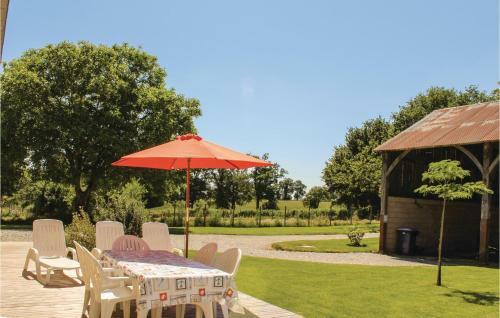 Three-bedroom Holiday Home Dourdain 06