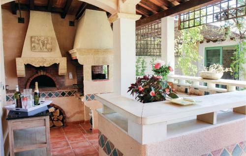 Three-bedroom Holiday Home In Les Angles