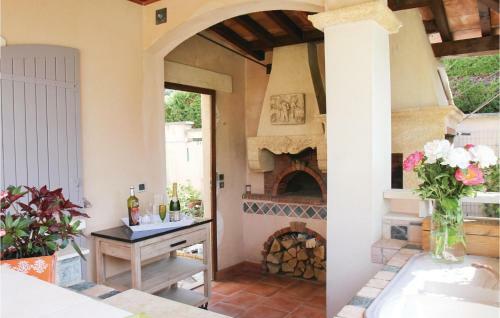 Three-bedroom Holiday Home In Les Angles