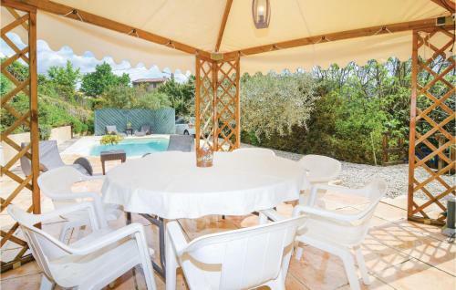 Studio Holiday Home In Les Salles Du Gardon