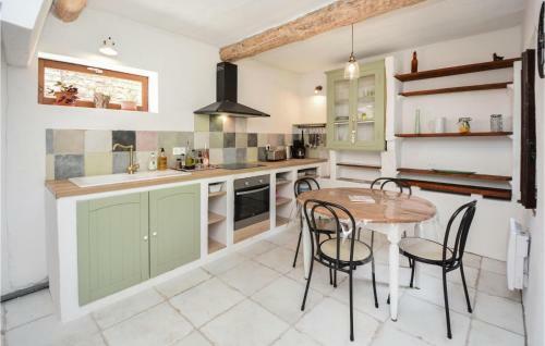 Two-bedroom Apartment In St-sebastien D'aigref.