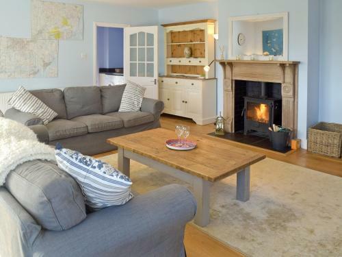 Granary Cottage - Tattingstone