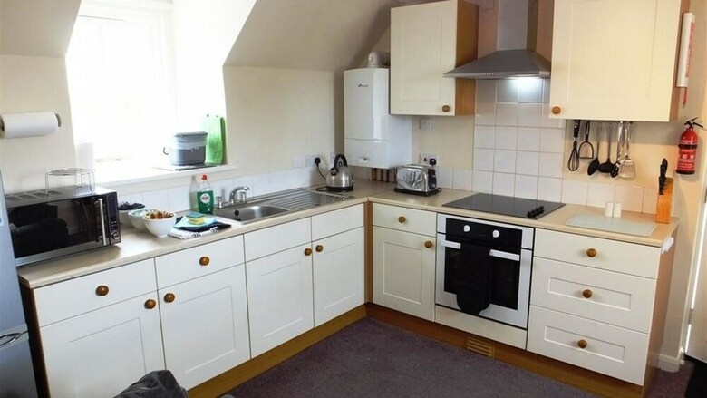 Cosheston Apartments 5