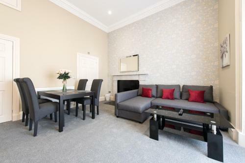 Apartamentos Royal Princes Suites