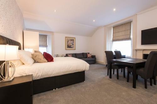 Apartamentos Royal Princes Suites