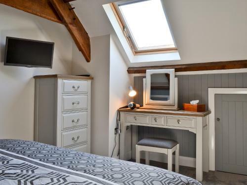 Ty Isaf Cottage
