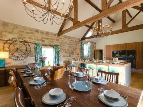 Woodpecker Lodge