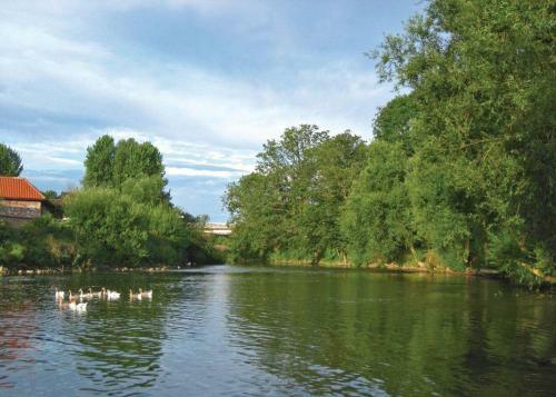 Weir Country Park