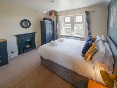 Dunmail House