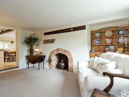 Low Farm Cottage