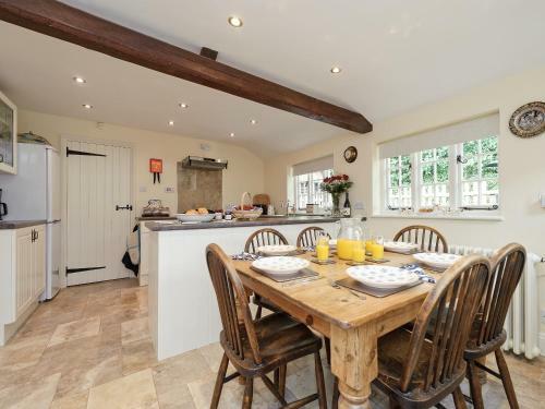 Low Farm Cottage