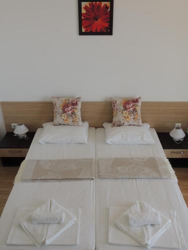 Hostal Villa Lazuren Briag