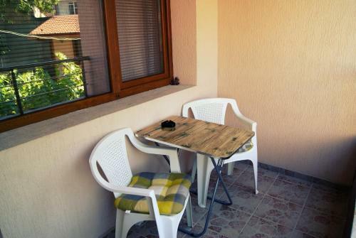 Hostal Kastela Guest House