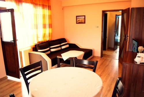 Hostal Kastela Guest House