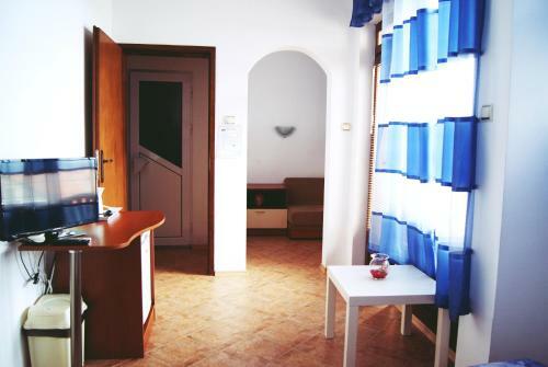 Hostal Kastela Guest House