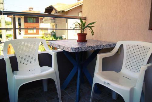Hostal Kastela Guest House