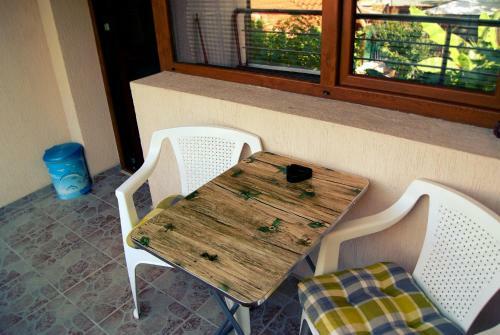 Hostal Kastela Guest House