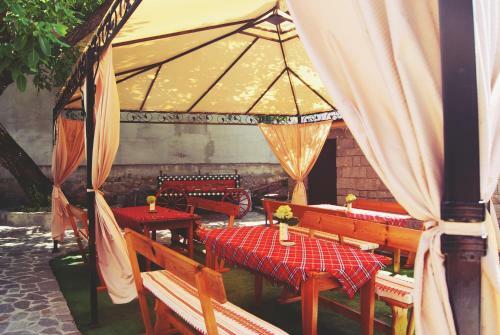 Hostal Kastela Guest House