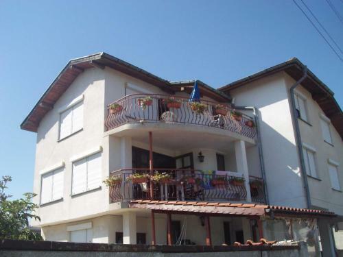 Hostal Ianakiev Guest House