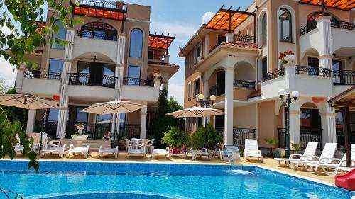 Brilliant Aparthotel