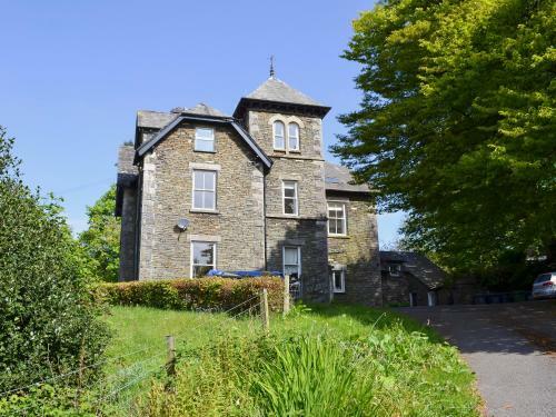4 The Old Vicarage