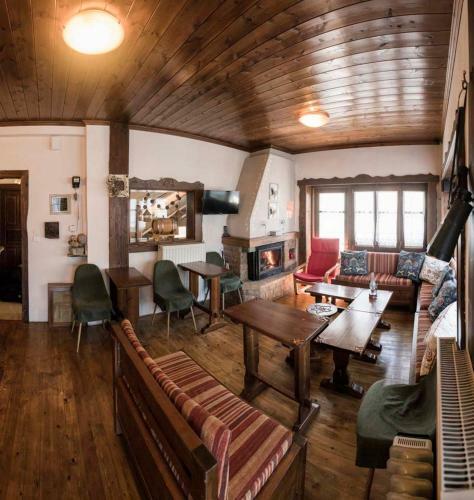 Hostal Guesthouse Theodorou