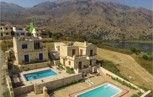 Three-bedroom Holiday Home In Chania