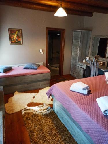 Hostal Foris House