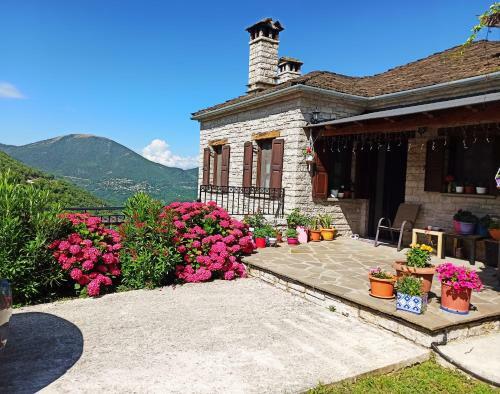 Hostal Foris House