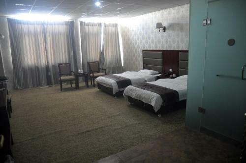 Ruilong Business Hotel