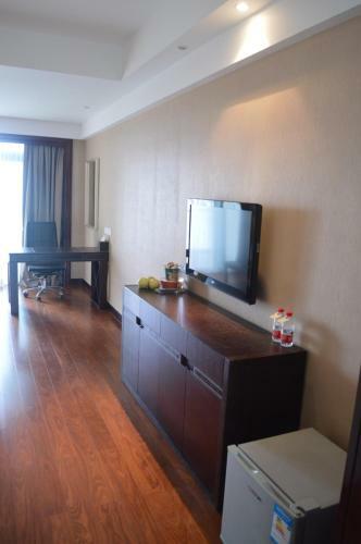 Lao Cuo Zhai Ren Apartment