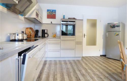 Two-bedroom Apartment In Zweifelscheid