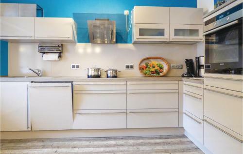 Two-bedroom Apartment In Zweifelscheid