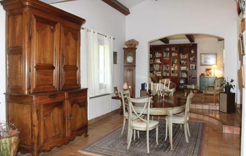 Three-bedroom Holiday Home In Eyguians