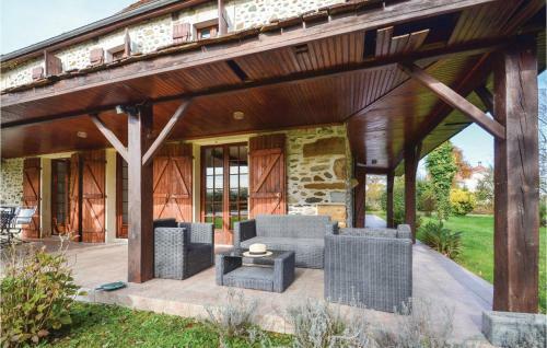 Five-bedroom Holiday Home In Lichos