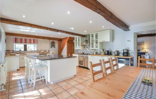 Five-bedroom Holiday Home In Lichos