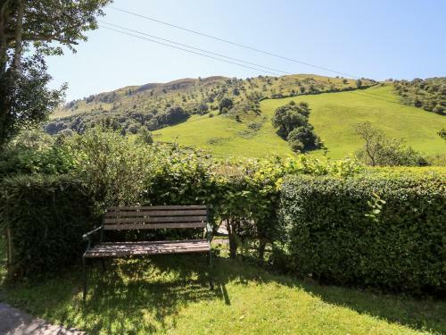 Dolgenau Hir (The Barn), Caersws