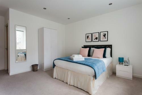 Croydon Apartments By Flying Butler