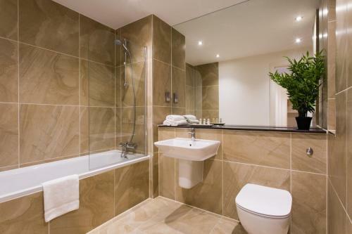 Croydon Apartments By Flying Butler