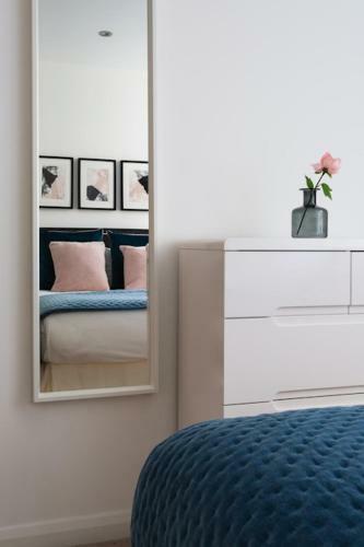 Croydon Apartments By Flying Butler