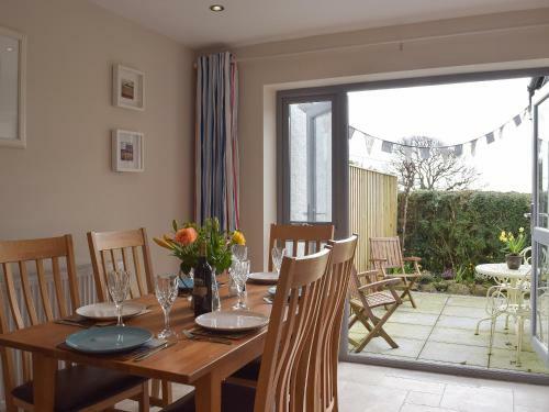 Windsmoor Cottage On Gower