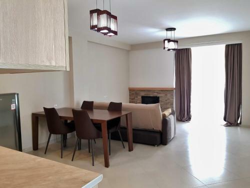 Villa Crystal Town House