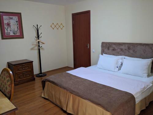 Shino Hotel