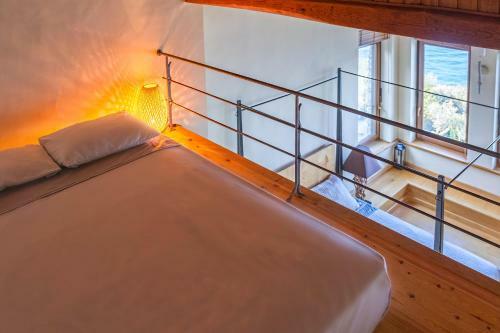 Hostal Dionysos Villa