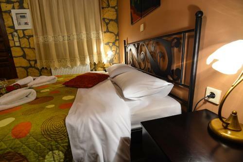 Hostal Xenios Zeys (?????? ????)