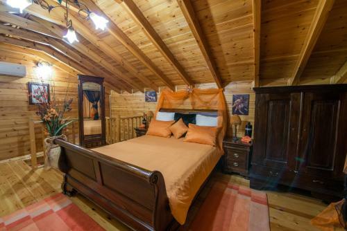 Hostal Dryades Suites
