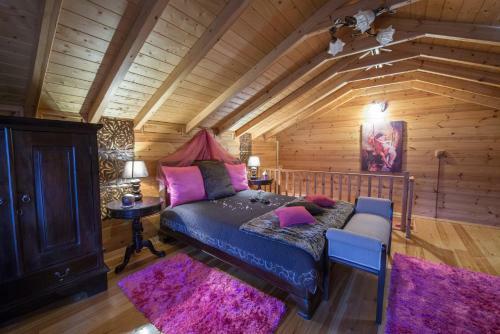 Hostal Dryades Suites