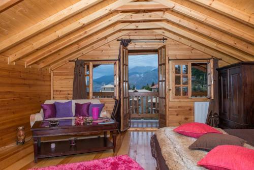 Hostal Dryades Suites