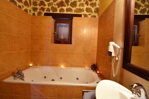 Hostal Filiantra Guesthouse
