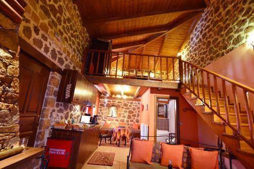 Hostal Filiantra Guesthouse